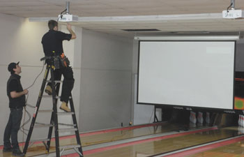 interactive systems in Dubai, installation of a projector and a screen, installation of equipment, installation of a video camera