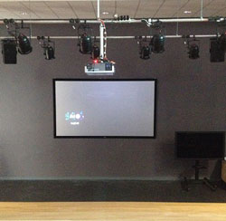 interactive systems in Dubai, installation of a projector and a screen, installation of equipment, installation of a video camera